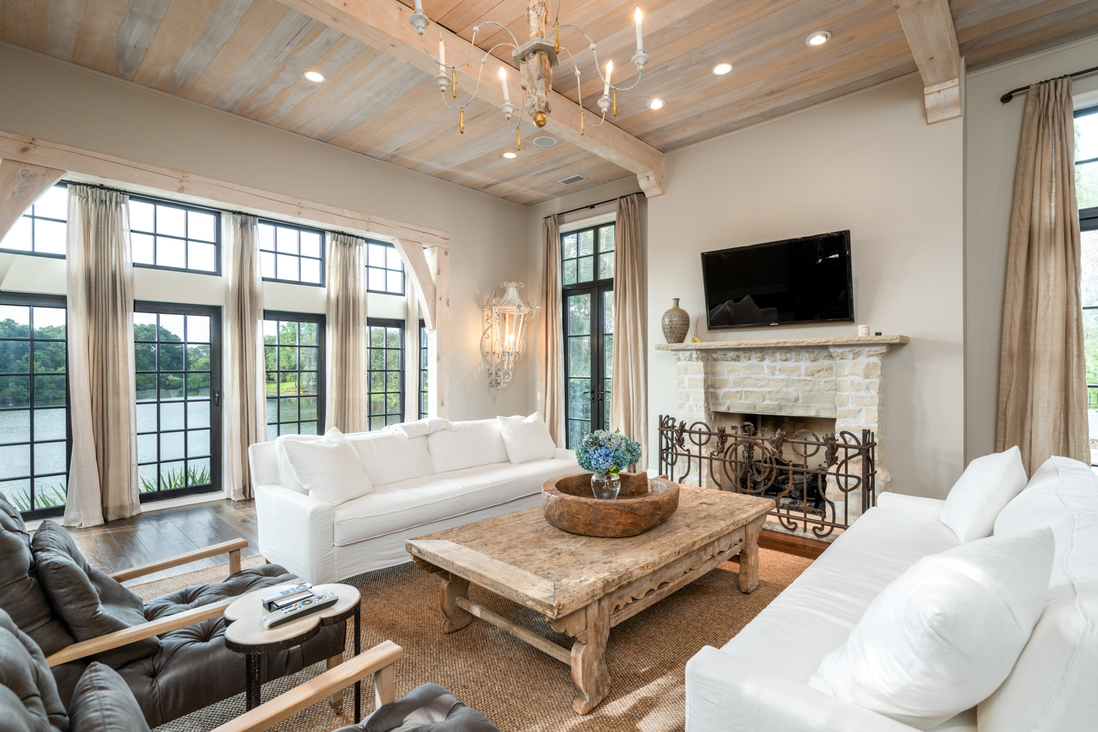 232 Queens Cottage Ln